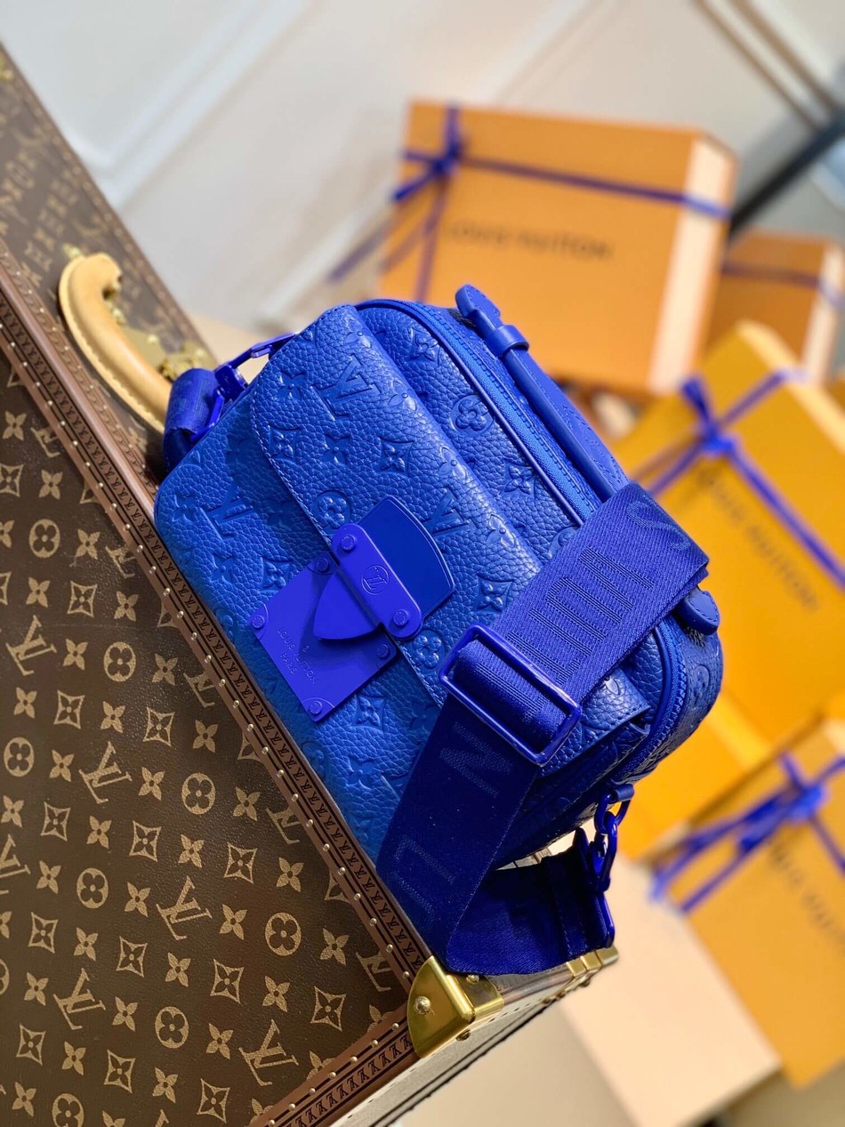 Louis Vuitton S Lock Messenger Bag M58488