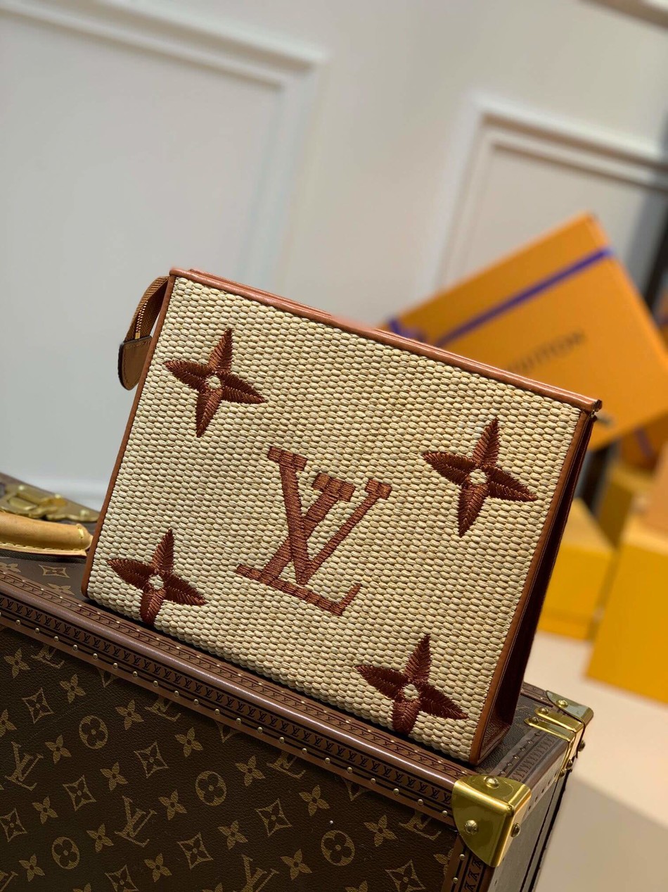 Louis Vuitton toilet bag M80351