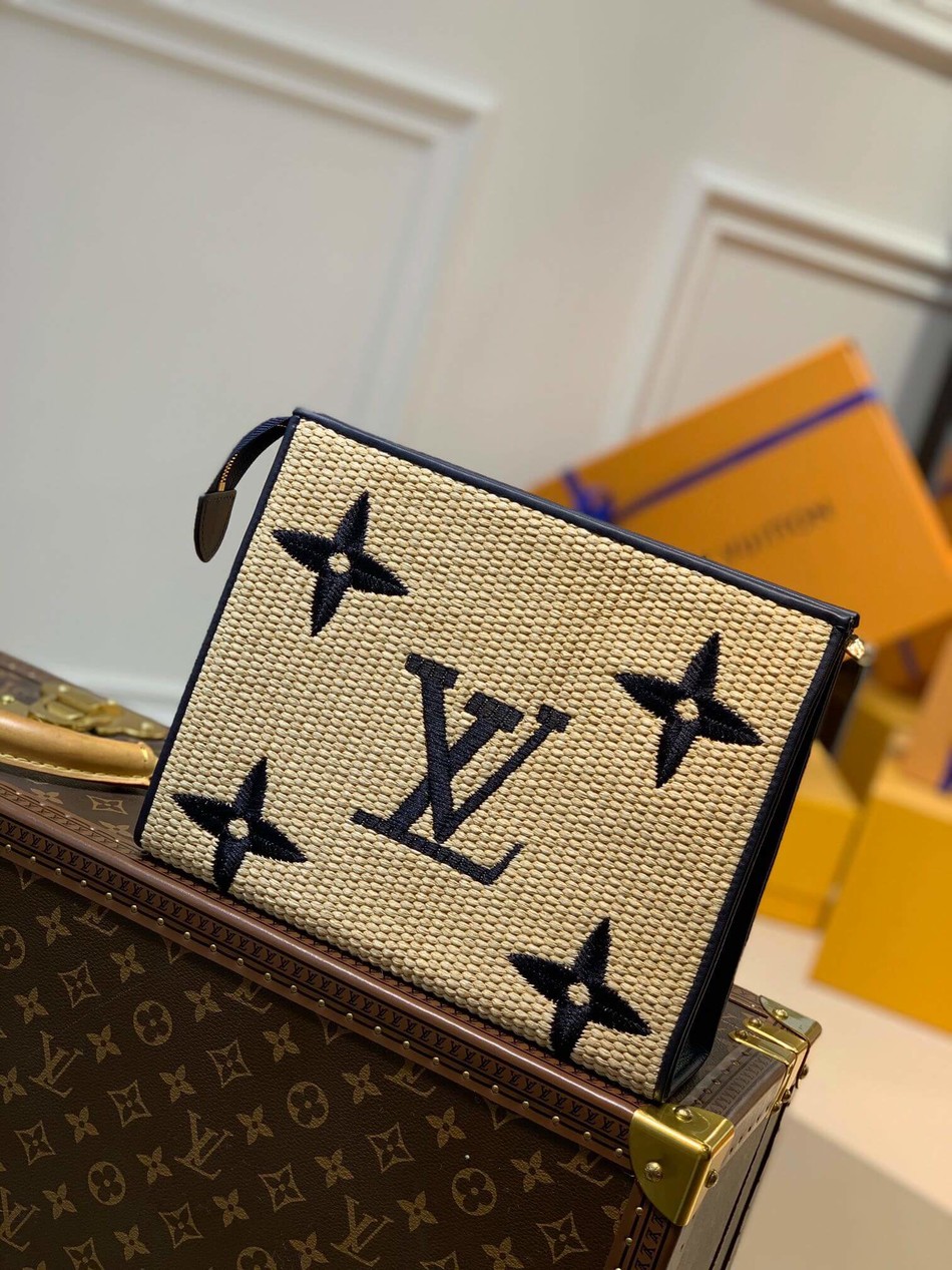 Louis Vuitton toilet bag M80352