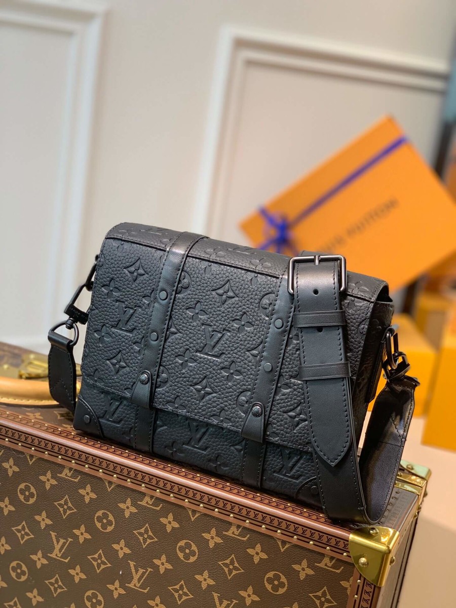Louis Vuitton Trunk Messenger bag M57726 black
