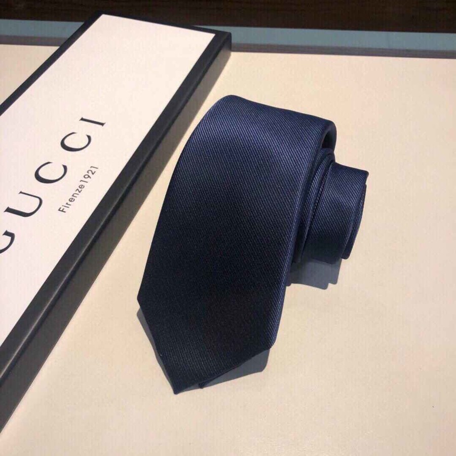 Gucci Classic themed embroidery jacquard silk men s tie