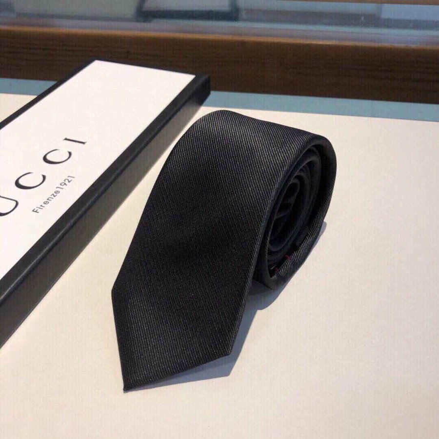 Gucci Classic themed embroidery jacquard silk men s tie