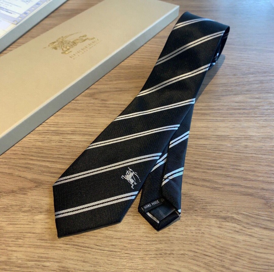 Burberry Jacquard silk men s tie