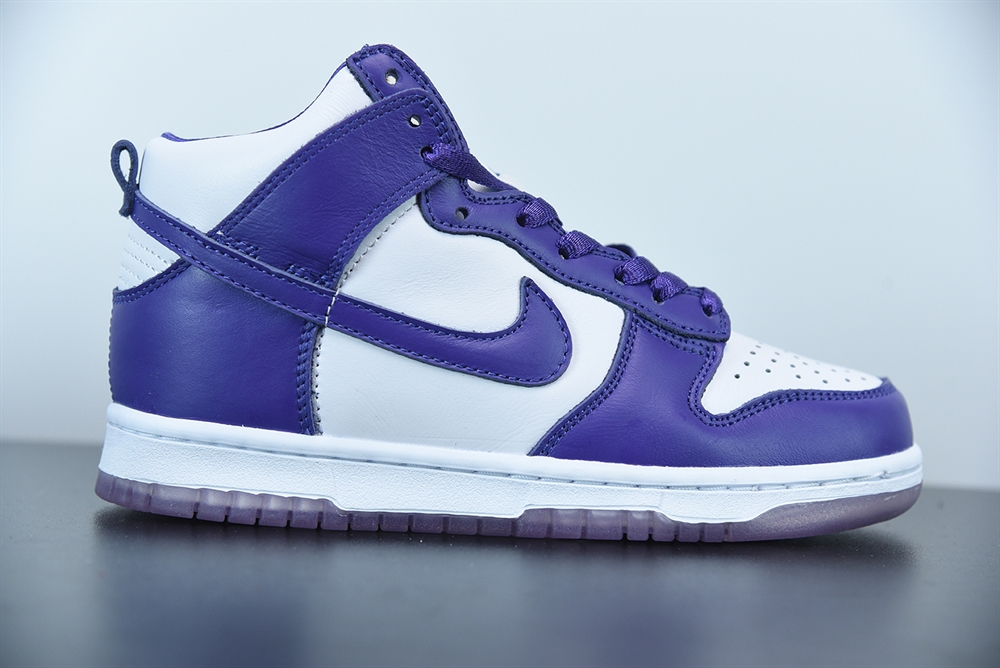 Nike Dunk High SP Varsity Purple (W)